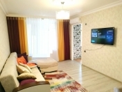 İcarəyə verilir 2 otaqlı 45 m2 köhnə tikili Elmlər Akademiyası m.