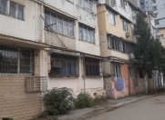 İcarəyə verilir 1 otaqlı 36 m2 köhnə tikili İnşaatçılar m.