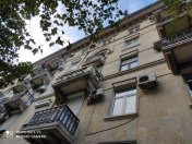 Satılır 2 otaqlı 55 m2 köhnə tikili Nizami m.