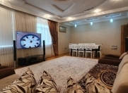 Satılır 4 otaqlı 165 m2 yeni tikili Qara Qarayev m.