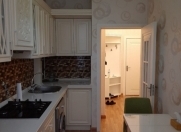 İcarəyə verilir 2 otaqlı 45 m2 köhnə tikili 28 May m.