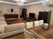 Satılır 3 otaqlı 120 m2 yeni tikili Yasamal r.