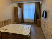 Satılır 2 otaqlı 65 m2 yeni tikili 28 May m.