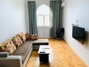 İcarəyə verilir 2 otaqlı 60 m2 köhnə tikili 28 May m.