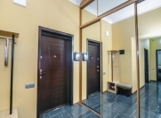 Satılır 4 otaqlı 250 m2 yeni tikili 28 May m.