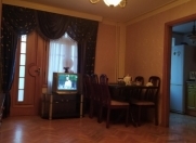 İcarəyə verilir 2 otaqlı 45 m2 köhnə tikili Elmlər Akademiyası m.