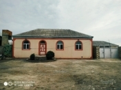 Satılır 3 otaqlı 130 m2 həyət evi Binə