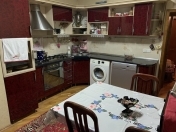 Satılır 3 otaqlı 90 m2 köhnə tikili 28 May m.