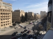 Satılır 4 otaqlı 200 m2 yeni tikili Nizami m.