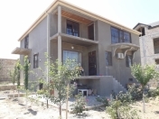 Satılır 7 otaqlı 240 m2 bağ evi Novxanı