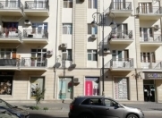 İcarəyə verilir 1 otaqlı 14 m2 köhnə tikili 28 Mall