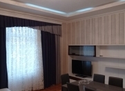 İcarəyə verilir 4 otaqlı 85 m2 köhnə tikili 28 May m.