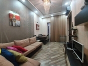 İcarəyə verilir 2 otaqlı 60 m2 köhnə tikili Elmlər Akademiyası m.