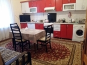 Satılır 7 otaqlı 280 m2 həyət evi Baku Mall