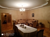 Satılır 3 otaqlı 160 m2 yeni tikili 28 May m.