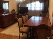 İcarəyə verilir 3 otaqlı 90 m2 köhnə tikili Gənclik m.