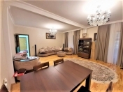 Satılır 5 otaqlı 120 m2 köhnə tikili 8 mkr