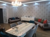 Satılır 3 otaqlı 150 m2 yeni tikili Tibb Universiteti