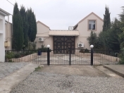 Satılır 6 otaqlı 220 m2 həyət evi Mərdəkan