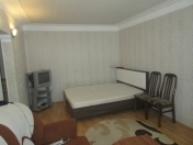 İcarəyə verilir 1 otaqlı 35 m2 köhnə tikili İnşaatçılar m.