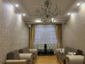 Satılır 4 otaqlı 120 m2 köhnə tikili 4 mkr