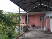 Satılır 5 otaqlı 100 m2 həyət evi Şəki