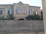 Satılır 8 otaqlı 230 m2 həyət evi 9 mkr