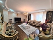 Satılır 5 otaqlı 350 m2 yeni tikili Hüseyn Cavid parkı