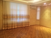 Satılır 3 otaqlı 150 m2 yeni tikili 7 mkr