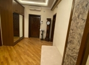 Satılır 5 otaqlı 200 m2 yeni tikili İnşaatçılar m.