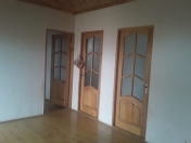 Satılır 3 otaqlı 2 m2 həyət evi Binə