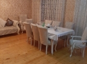 Satılır 5 otaqlı 120 m2 köhnə tikili Xalqlar Dostluğu m.