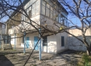 Satılır 6 otaqlı 10000 m2 bağ evi Novxanı