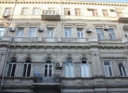 İcarəyə verilir 3 otaqlı 75 m2 köhnə tikili İçəri Şəhər m.