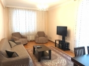 İcarəyə verilir 4 otaqlı 165 m2 yeni tikili Şərq Bazarı