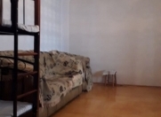 İcarəyə verilir 2 otaqlı 60 m2 köhnə tikili Ukrayna dairəsi