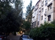 Satılır 2 otaqlı 50 m2 köhnə tikili 4 mkr