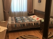 İcarəyə verilir 2 otaqlı 75 m2 köhnə tikili İzmir parkı