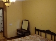 İcarəyə verilir 2 otaqlı 60 m2 köhnə tikili Qara Qarayev m.