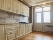 Satılır 2 otaqlı 88 m2 yeni tikili Qara Qarayev m.