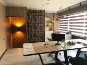 Satılır 3 otaqlı 117 m2 ofis Elmlər Akademiyası m.