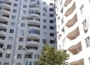 Satılır 1 otaqlı 53 m2 yeni tikili Xalqlar Dostluğu m.