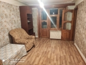 İcarəyə verilir 3 otaqlı 80 m2 köhnə tikili Qara Qarayev m.