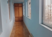 Satılır 4 otaqlı 130 m2 köhnə tikili 8 km