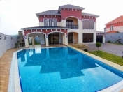 Satılır 127 otaqlı 500 m2 bağ evi Mərdəkan