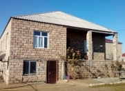Satılır 4 otaqlı 168 m2 həyət evi Binə