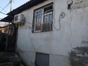 Satılır 3 otaqlı 400 m2 həyət evi Bakıxanov