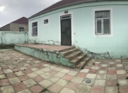 Satılır 3 otaqlı 50000 m2 həyət evi Ramana