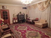 Satılır 4 otaqlı 100 m2 köhnə tikili Gəncə