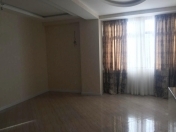 İcarəyə verilir 2 otaqlı 60 m2 yeni tikili 4 mkr